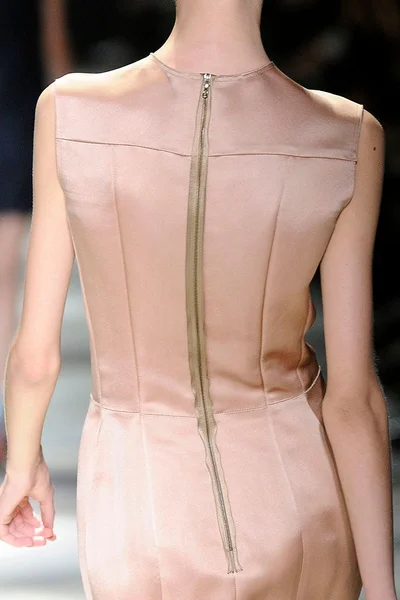 Look 12